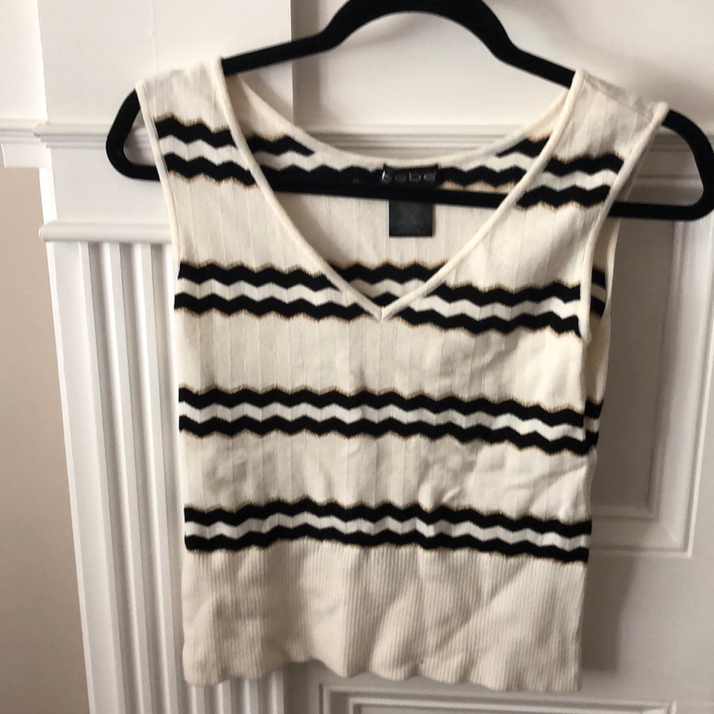 Ivory black and gold zig zag